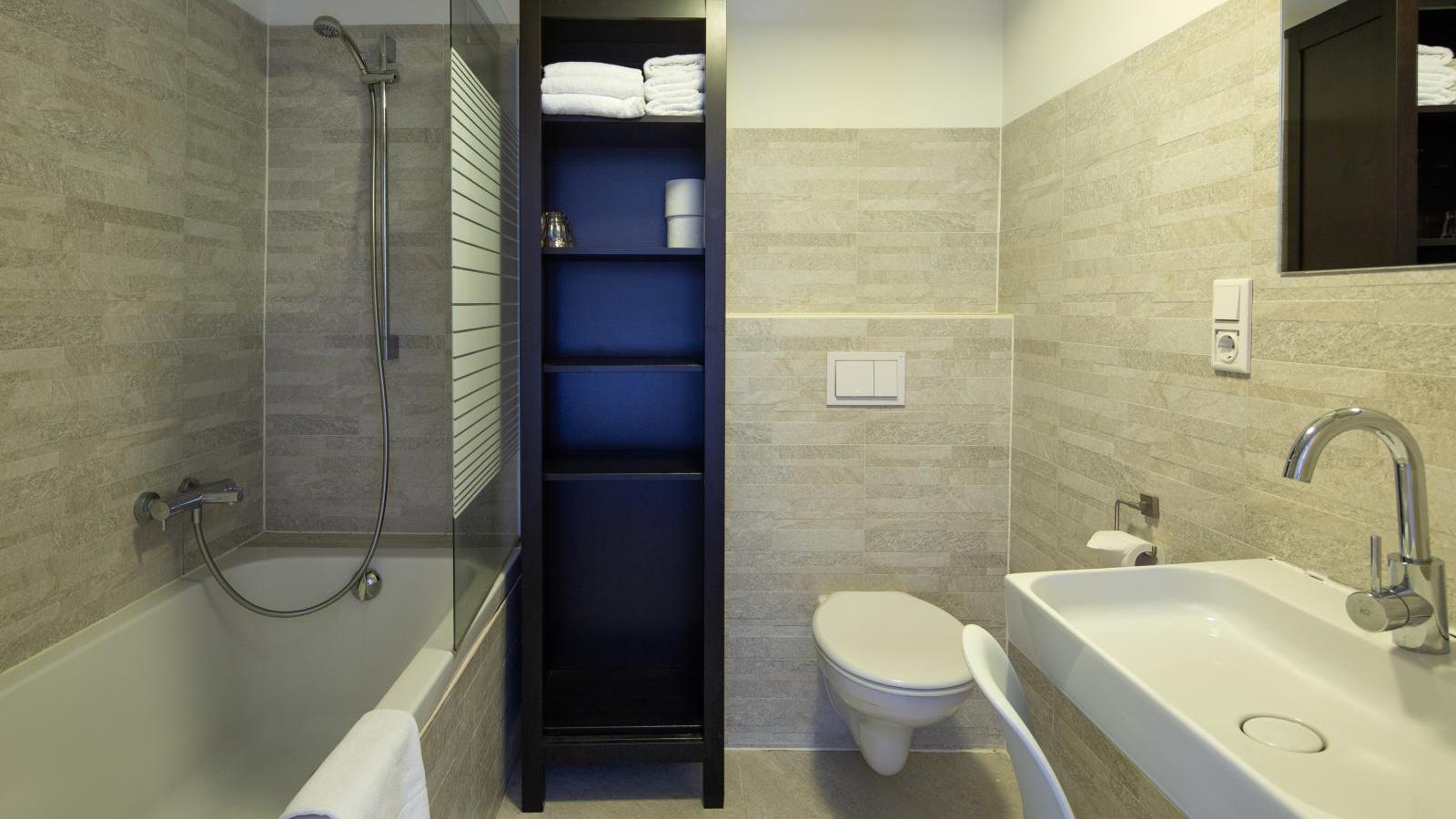 Standard Room - Bathroom - Amsterdam House Hotel